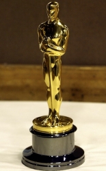 Academy Awards Oscar Statuette Trophy (8lbs, 12in) 100% Size Rep
